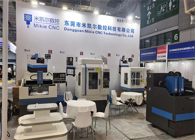 精雕機(jī)多少錢一臺(tái)？