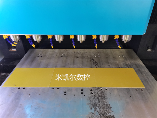 數(shù)控雕刻精雕機(jī)主要應(yīng)用在哪些行業(yè)？