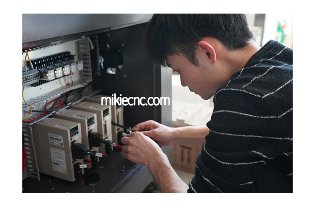 在cnc加工過程中盲目增加主軸轉速會產(chǎn)生什么影響？