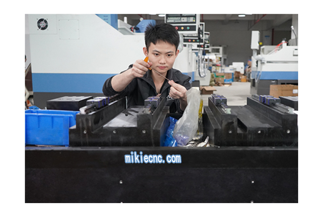 陶瓷精雕機(jī)由哪幾部分組成呢？