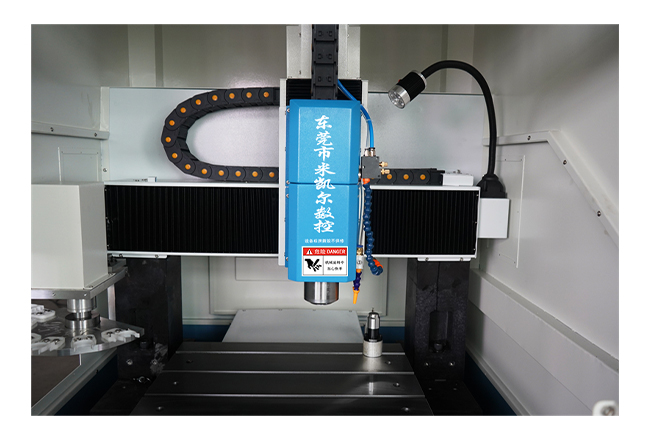 精雕機(jī)所使用的冷水機(jī)有什么作用？