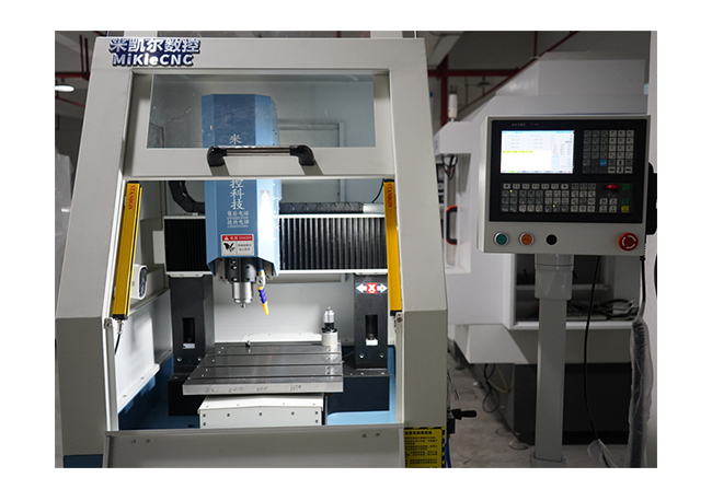 怎么定義精雕機(jī)的精度？